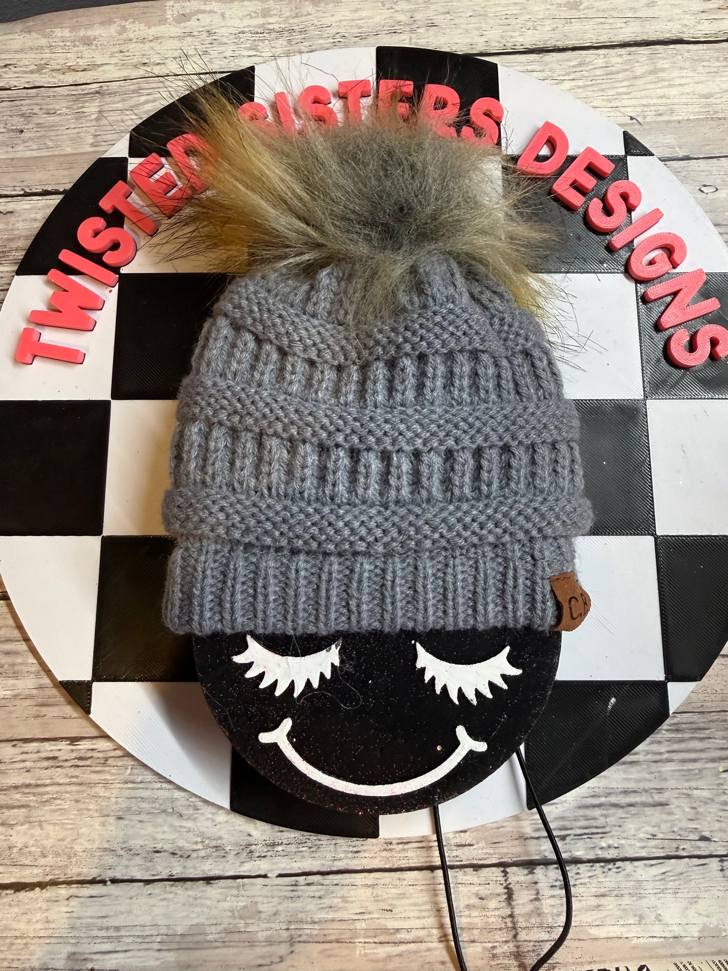 Beanie Round.