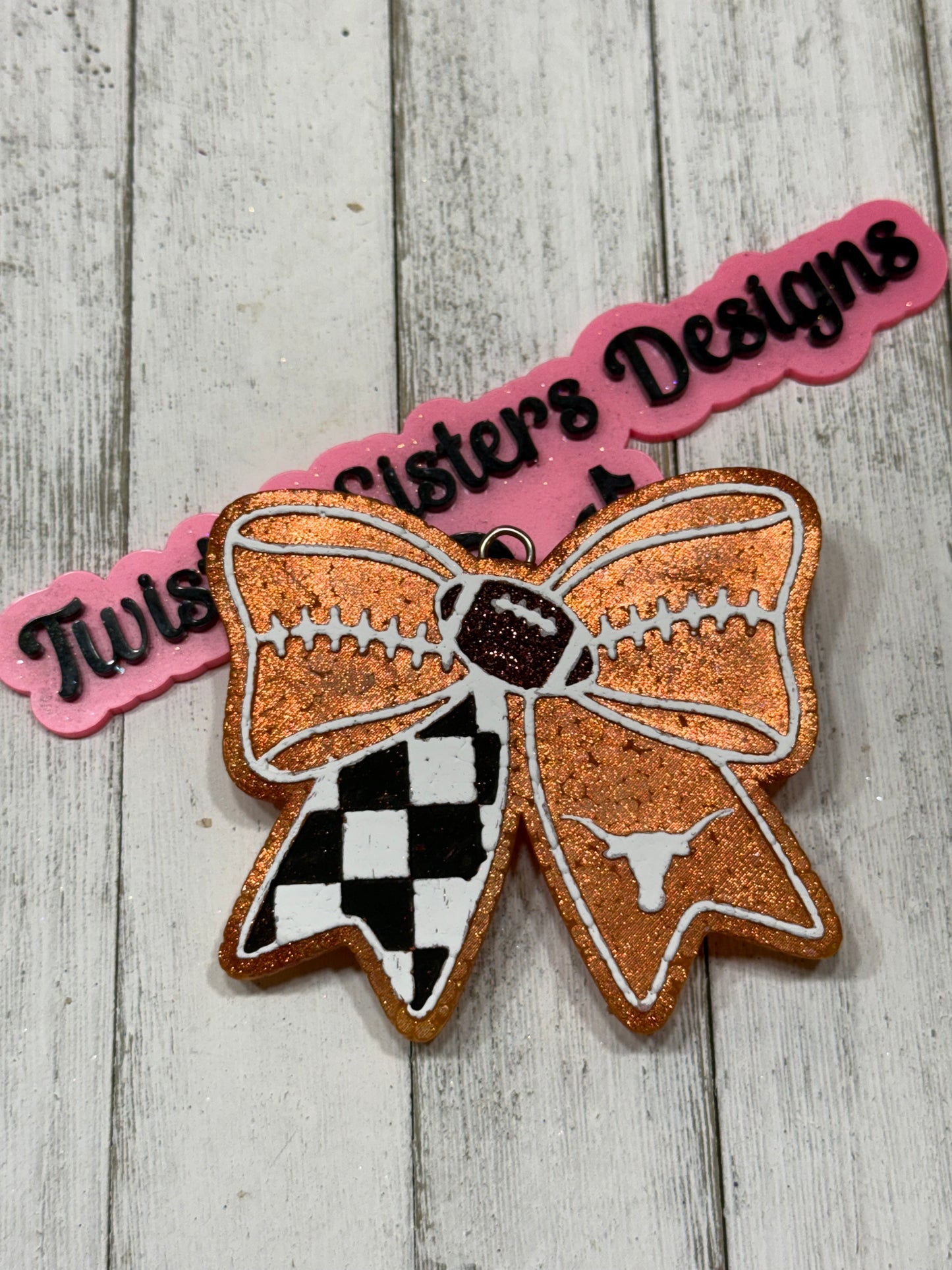 Longhorns Bow.