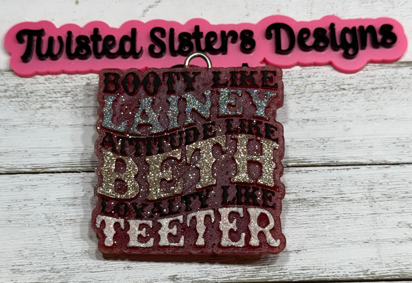 Lainey. Beth. Teeter.
