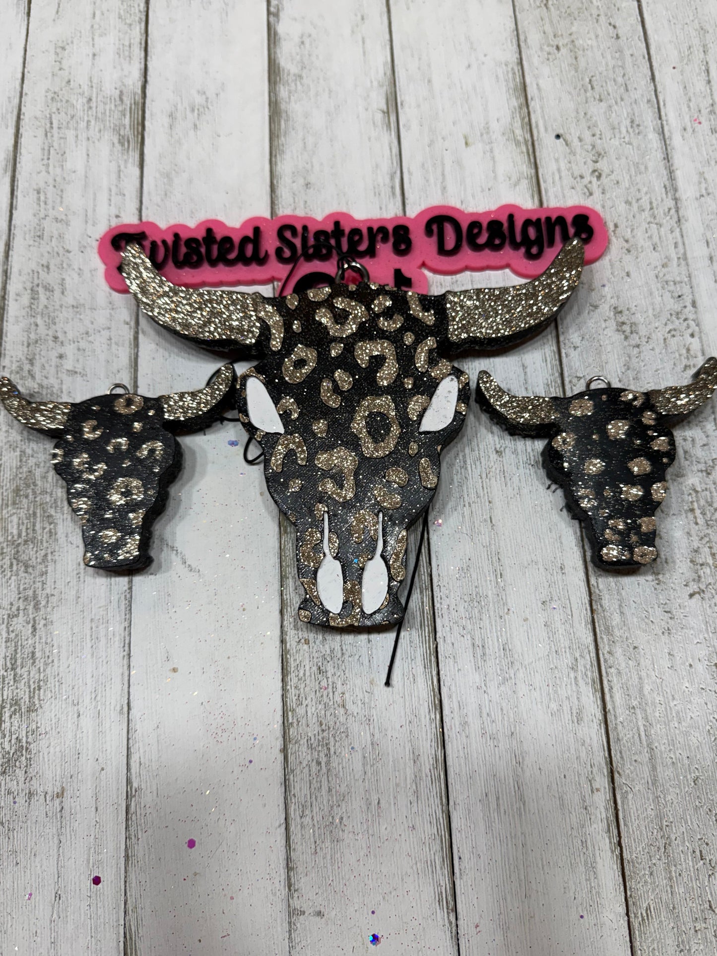 Bull Skull. {VC}