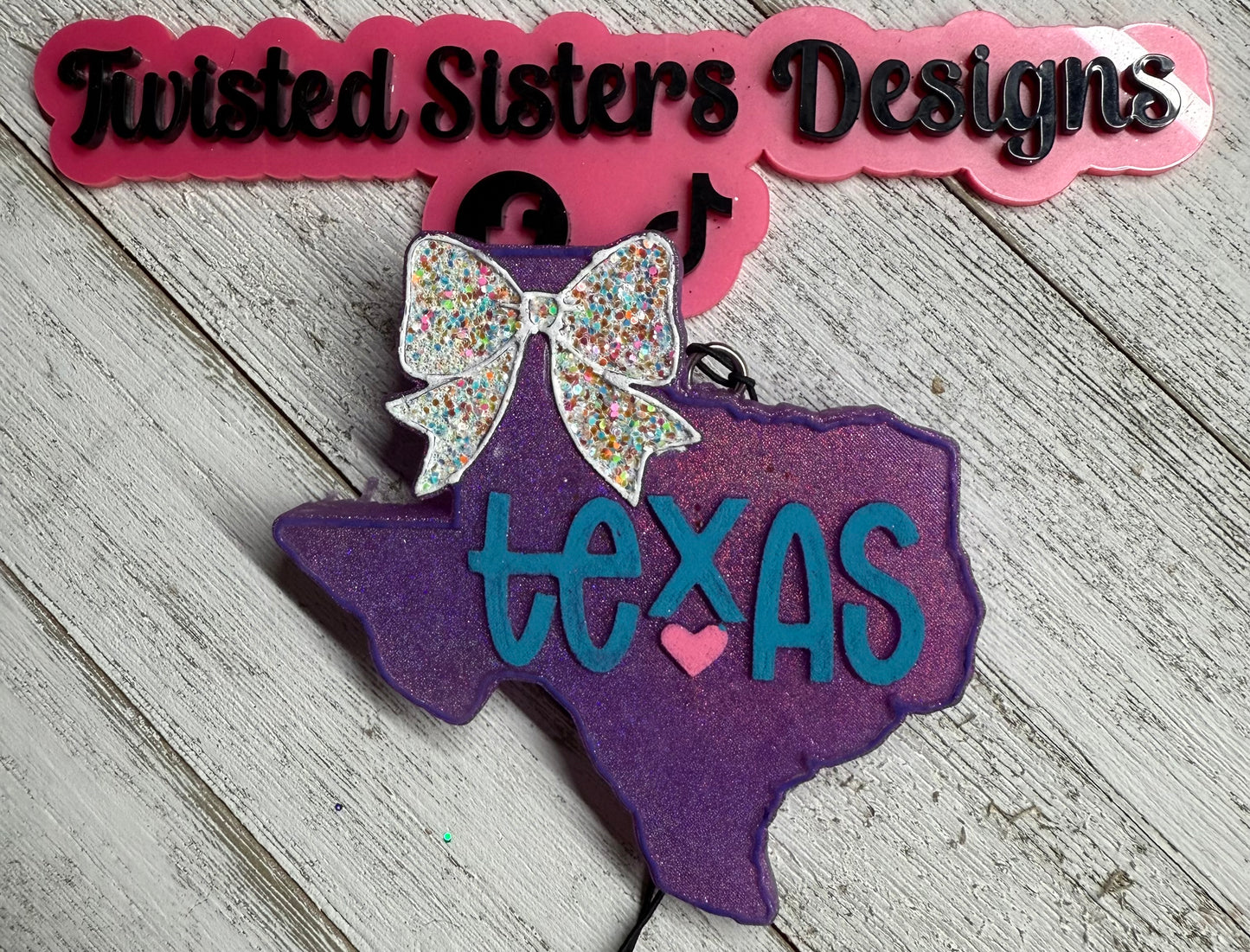 Texas w/ Bow.